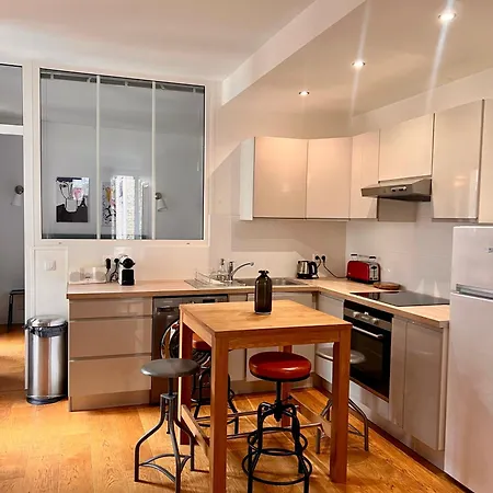 Apartment Au Coeur De 15 Eme Paris