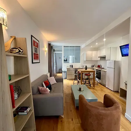 Apartment Au Coeur De 15 Eme *