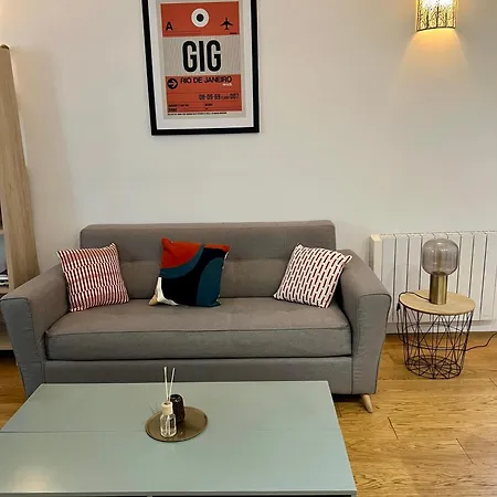 Apartment Au Coeur De 15 Eme Paris